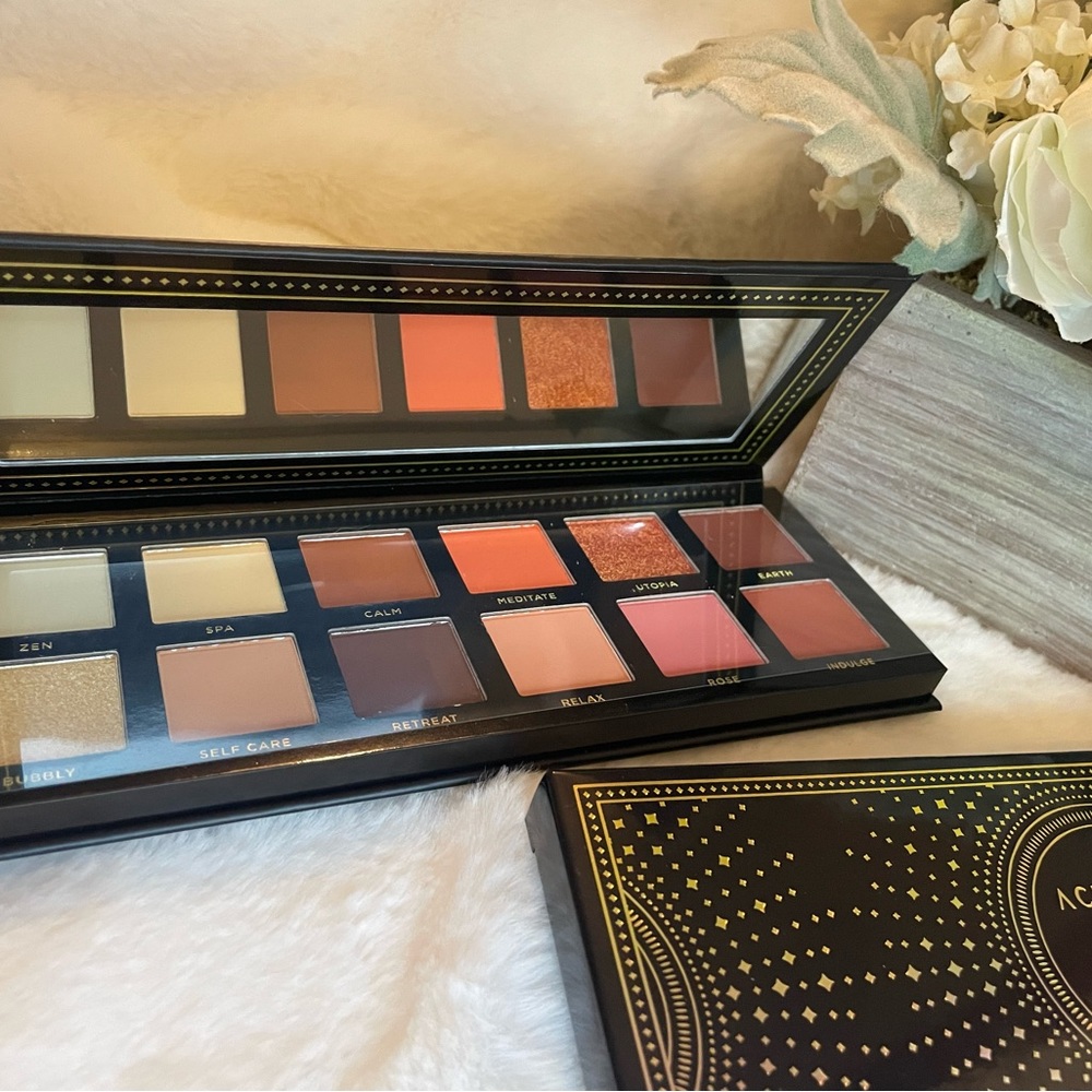 Ace Beautē Serenity Eyeshadow Palette